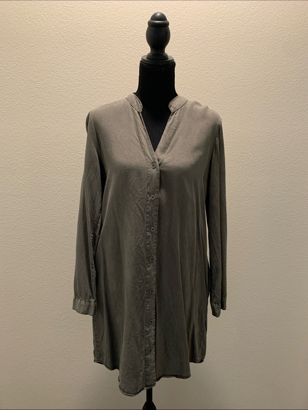 Velvet Heart Olive Green Button-Front Midi Dress (Size XS)